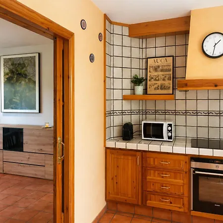 Les Oliveres Holiday home Castellvi de la Marca